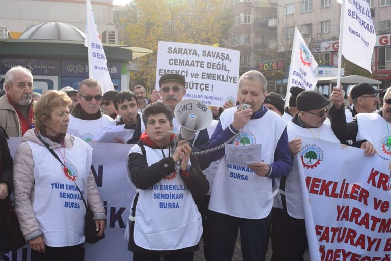 65 YAŞ VE ÜSTÜ KISITLAMA VE YASAKLAR  KALICI HALE Mİ GETİRİLMEK İSTENİYOR?.