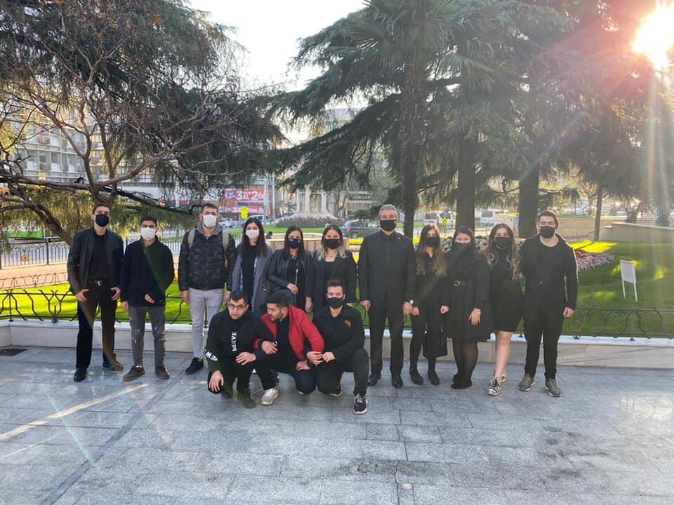 AK Gençliğe Corona Halayı! Vatandaşa Kısıtlama!