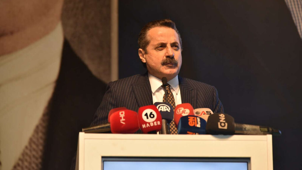 Yanlış yoldasınız sizi kimse iktidar yapmaz!
