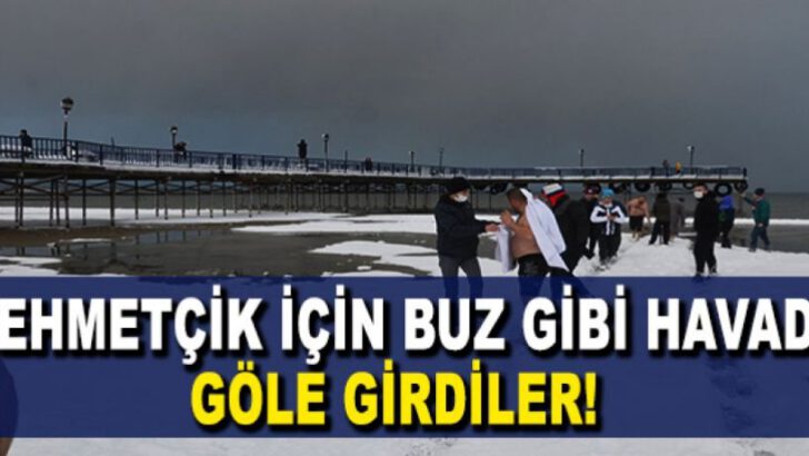 Bursa’da Mehmetçiğin neler hissettiğini anlamak için buz gibi havada göle girdiler