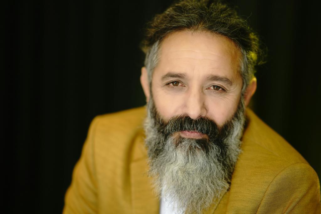 Başarılı Yapımcı Mustafa Malkoç, Yorumcu Kimliğiyle Apple Music e 2. Sıradan Giriş Yaptı!
