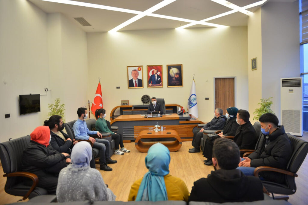 MEHMET AKİF İNAN ŞİİRLERİ OKUMA YARIŞMASINDA ÖDÜLLER SAHİPLERİNİ BULDU