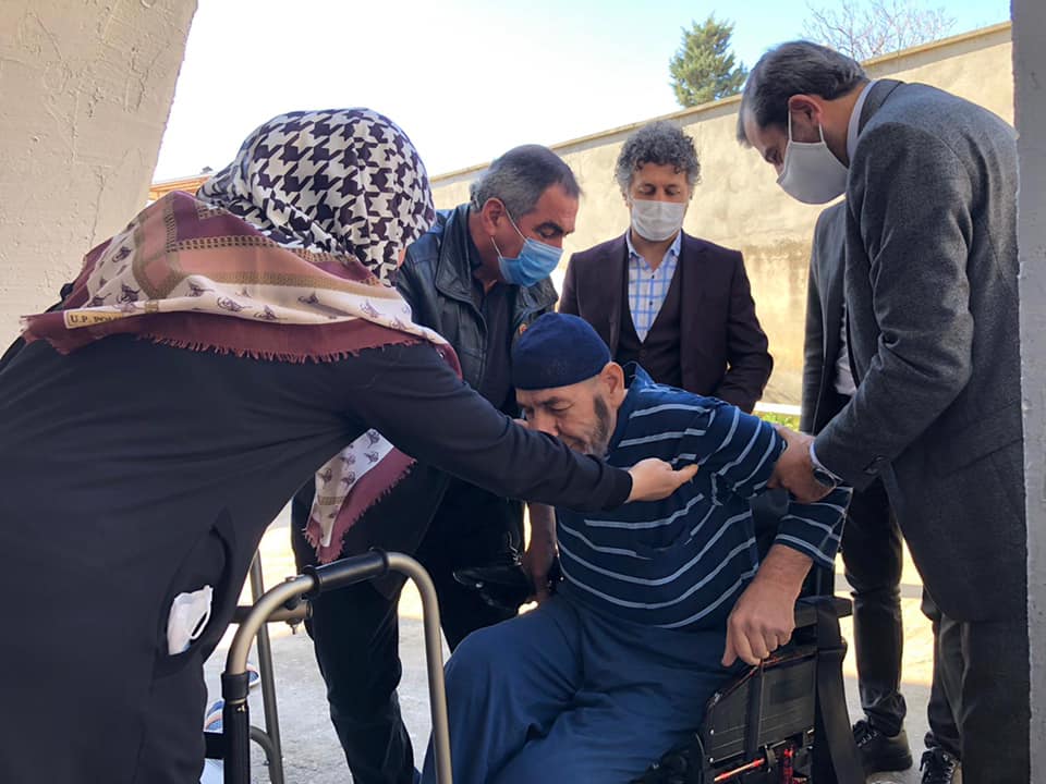 “ENGELLİ VATANDAŞLARIMIZIN MADDİ, MANEVİ YANLARINDA OLMAYA ÇALIŞIYORUZ”
