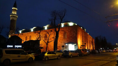 Bursa’da bayram havası! Camiler doldu taştı…