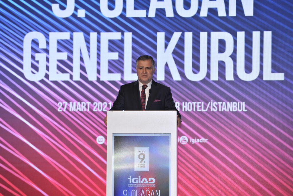 İGİAD 9. Olağan Genel Kurul’da Ayhan Karahan Güven Tazeledi Tazeledi