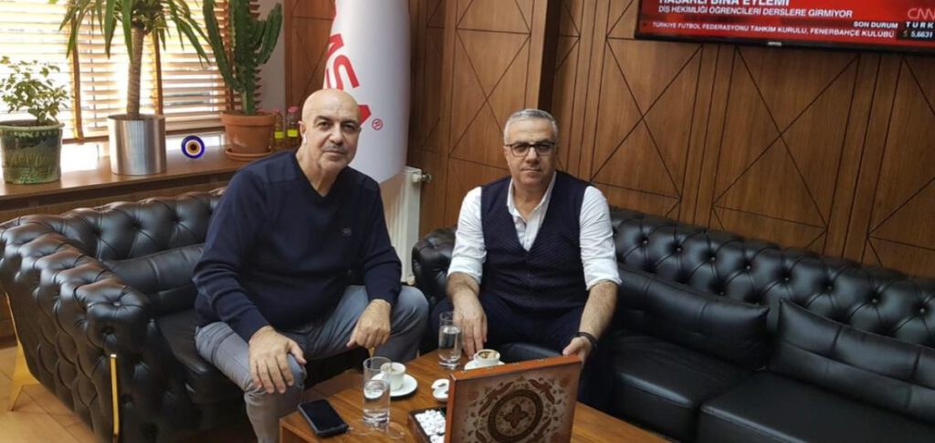 Gazeteci Nezir Çelik, ‘Araştırmacı Yazar Hüseyin Demir’in Bilinmeyen Yönlerini yazdı’