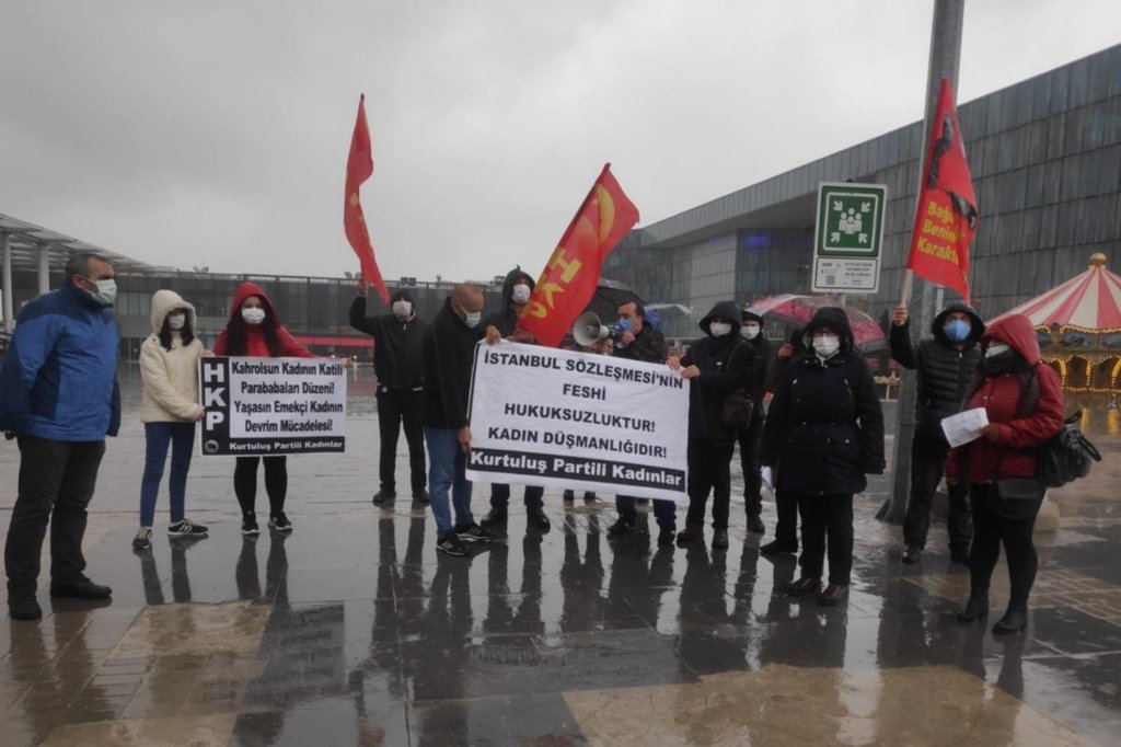 BURSA’DA İSTANBUL SÖZLEŞMESİ’NİN FESHİNE TEPKİ: YOK HÜKMÜNDEDİR!