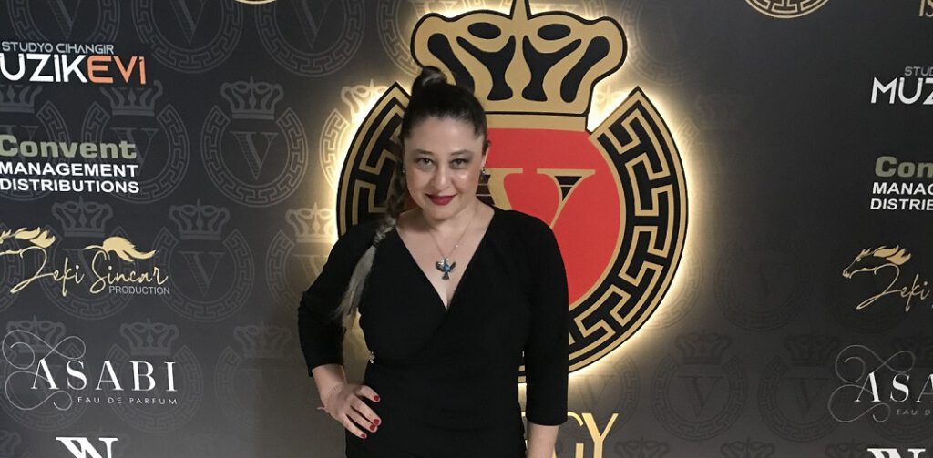 DERYA ŞEN MÜZİK DÜNYASINA ISINDI