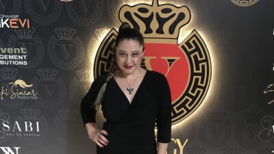 DERYA ŞEN MÜZİK DÜNYASINA ISINDI