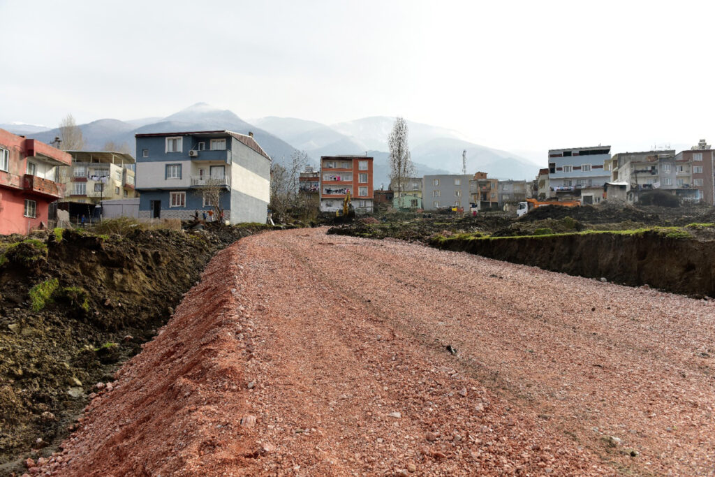 YILDIRIM’DA ‘YOL’ HAMLESİ