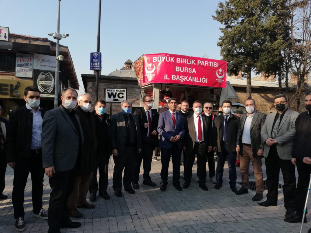ŞEHİT LİDER MUHSİN YAZICIOĞLU BURSA’DA DUALARLA ANILDI