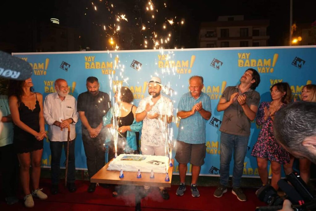 Sinemaport medya sponsorluğunda Vay Babam Vay Filminin Afişi Yayınlandı!