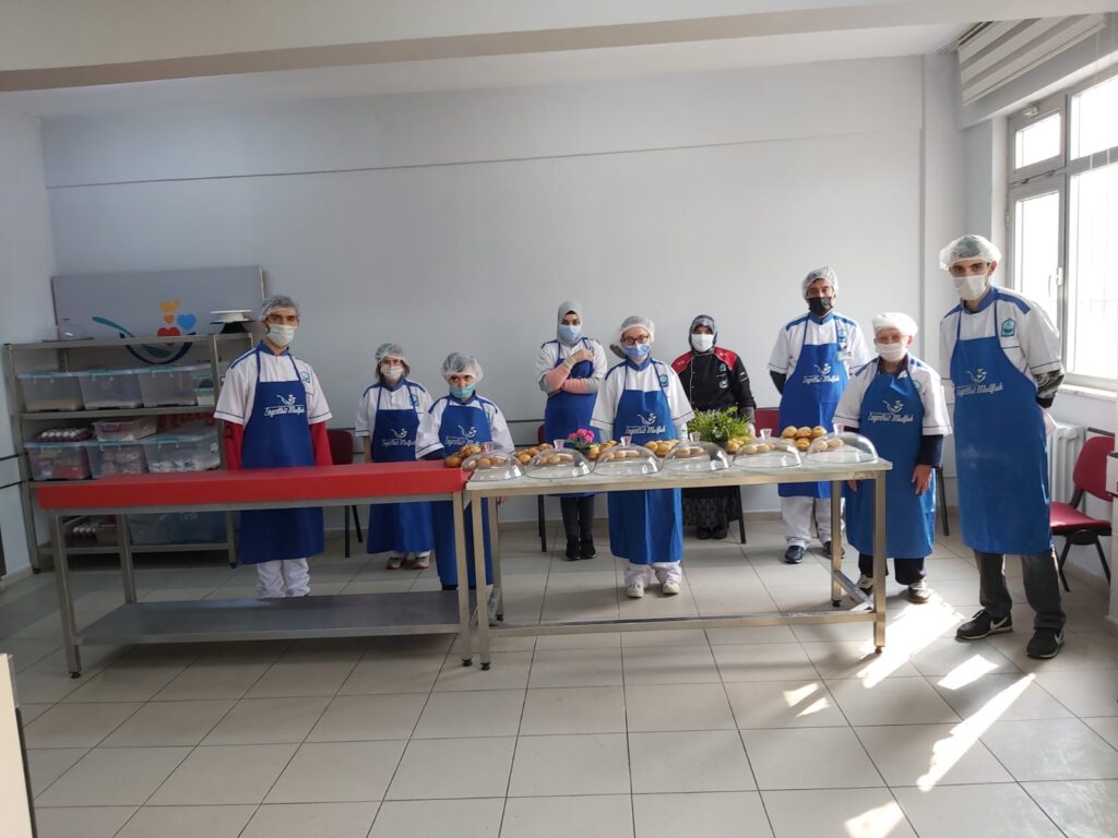 BU MUTFAKTA SEVGİ PİŞİYOR