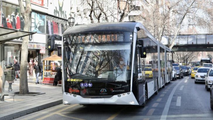 Bursa’ya metrobüs gelmeli mi?