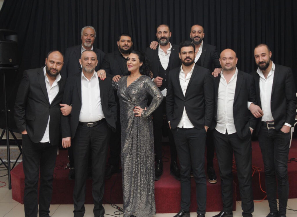 Ünlü Şarkıcı Nur Ateş; “Tüm Kader Kurbanı Kadınlara..”
