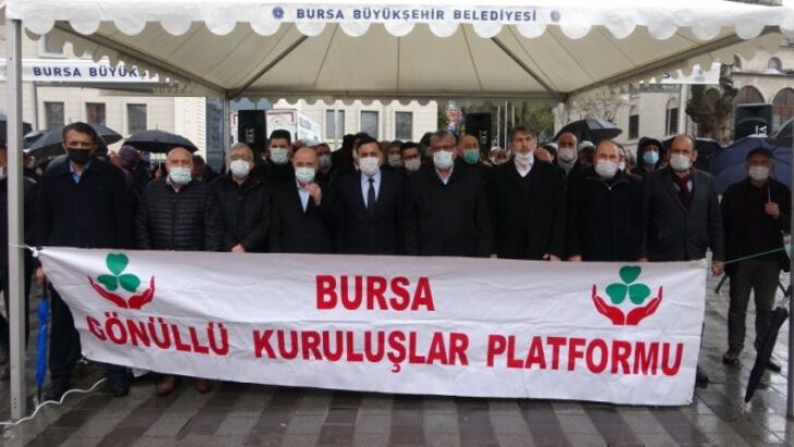 Bursa’da Gönüllü Kuruluşlar Platformu’ndan 104 emekli amiralin bildirisine tepki