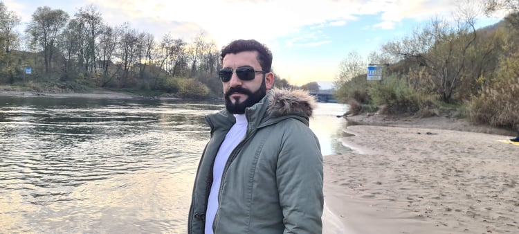 Ahmet Yoldaş’ın “Gitme Yar” isimli ilk eseri büyük ses getirecek