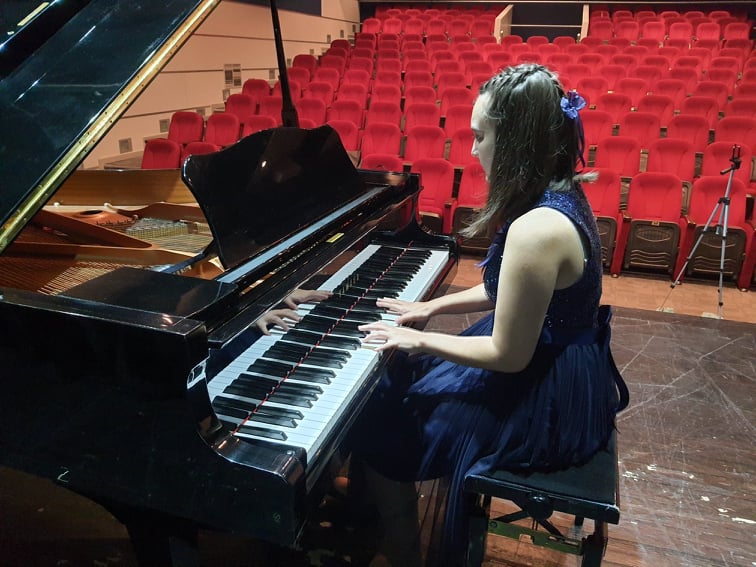 Uluslararası Müzik Yarışmasında Bursa’yı Gururla Temsil Etti, Birincilik ile Döndü…