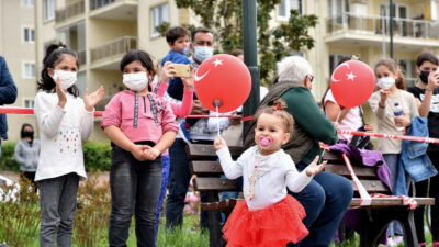 Bursa’da çocuklara tiyatro gösterisi