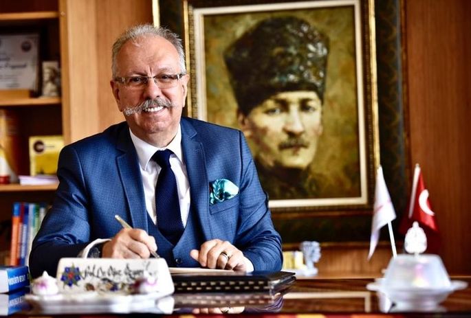 Prof.Dr.Oğuz Özyaral ‘’Hasta olmayan ve salgından etkilenmeyen kişiler oruç tutabilirler’’