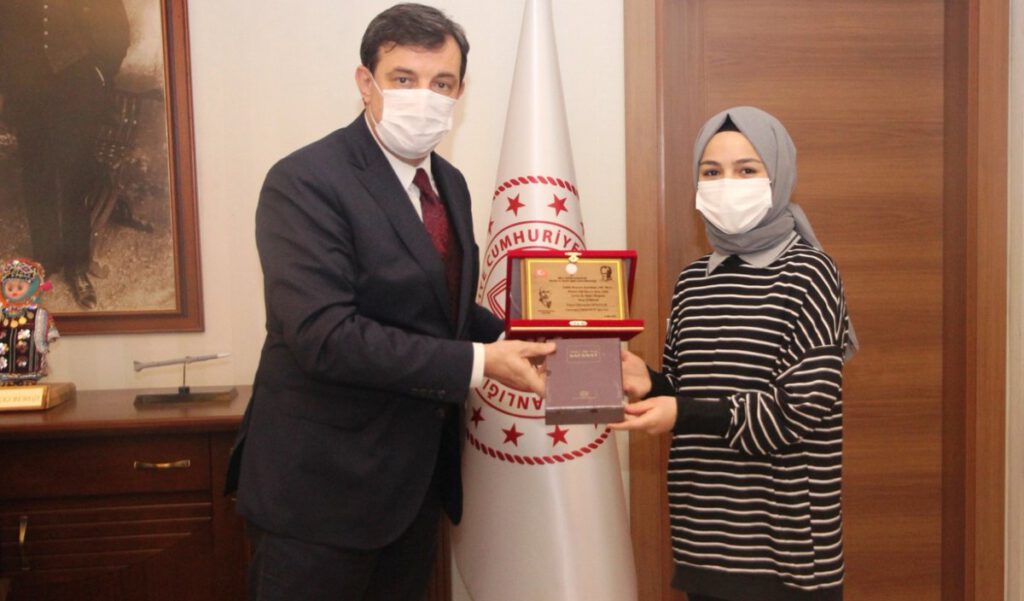 Bursa İl Milli Eğitim Müdürü Sabahattin Dülger, öğrencileri ağırladı