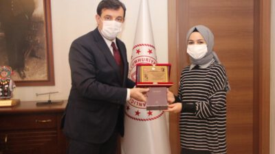 Bursa İl Milli Eğitim Müdürü Sabahattin Dülger, öğrencileri ağırladı