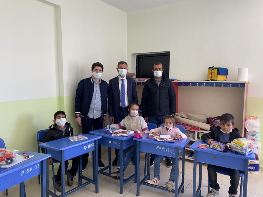 Sosyal Sorumluluk Değil Toplumsal Zorunluluk Genç İGİAD’ın yeni projesi “Gönül Bağı Kütüphaneleri”