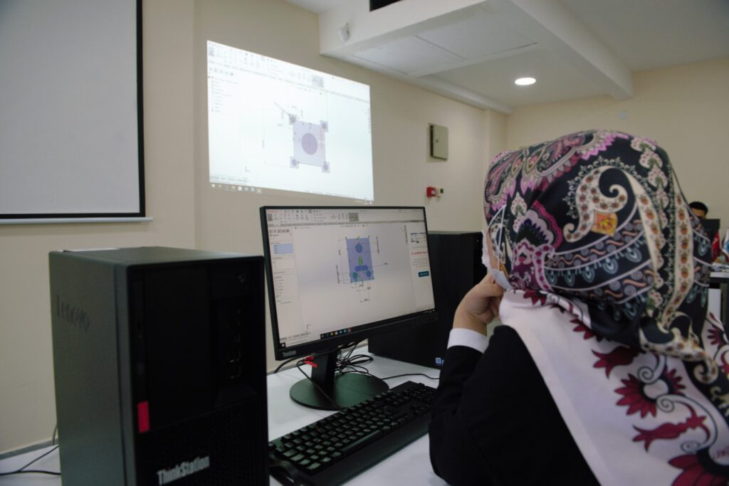 YILDIRIM BELEDİYESİ’NDEN ÜCRETSİZ CAD-CAM EĞİTİMİ