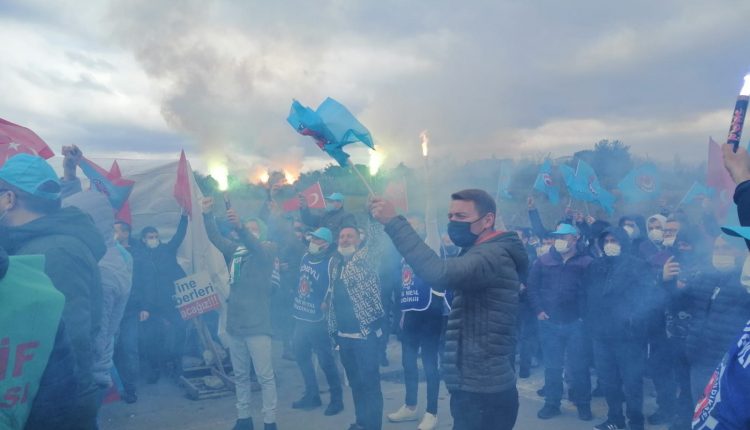 A-Plas’da çalışan genç işçi: Gelecek kaygımıza şimdi de Kod29 eklendi