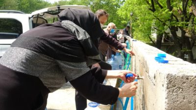 Bursa’da kısıtlama öncesi 5 kilometre kaynak suyu kuyruğu