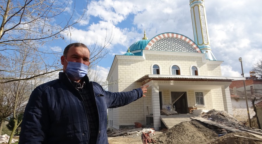 Bursa’da köyün kadınları ekmek satarak 1,5 milyon liralık cami için katkıda bulundu
