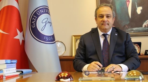 Bilim Kurulu Üyesi İlhan, gençlerde vaka artışının 3 nedenini açıkladı