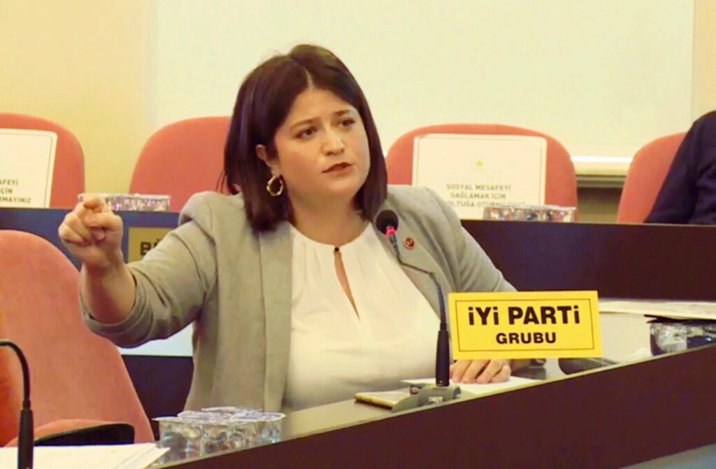 Mahallelerde söz verdiğinin katlı otopark, kapalı Pazar yeri, asfalt, kaldırım çalışmalarınız ne durumda?