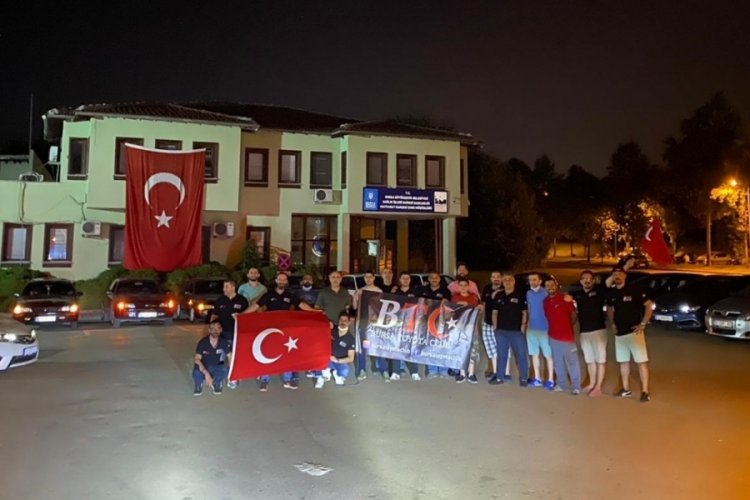 Bursa’da asfaltta değil iyilikte yarışıyorlar