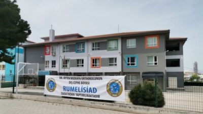 RUMELİSİAD, okullara ve öğrencilere verdiği desteği sürdürüyor.