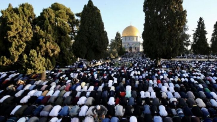 Filistinliler, Ramazan Bayramı namazını Mescid-i Aksa’da kıldı