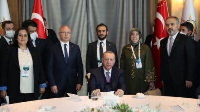 Erdoğan’dan 146. Genişletilmiş İl Başkanları toplantısında Bursa heyetine özel ilgi