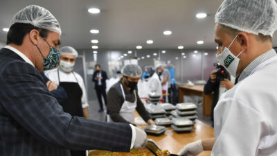 Osmangazi’de günlük 2500 kişiye sıcak yemek