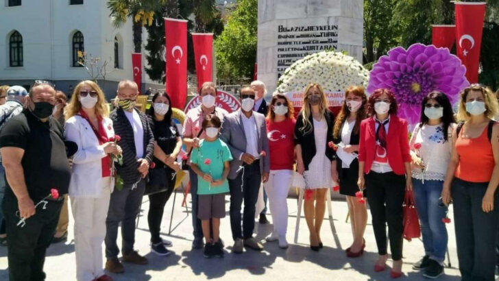 Bandırma Vapurunu Terk Etmedik!