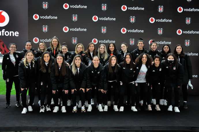 BEŞİKTAŞ’IN BAŞARILI KADIN FUTBOL TAKIMI’NIN İSMİ  ‘BEŞİKTAŞ VODAFONE KADIN FUTBOL TAKIMI’ OLARAK TESCİLLENDİ