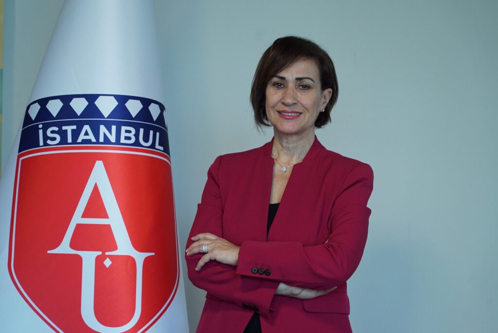 “Pandemi kadınlarda çifte sömürüye yol açtı”