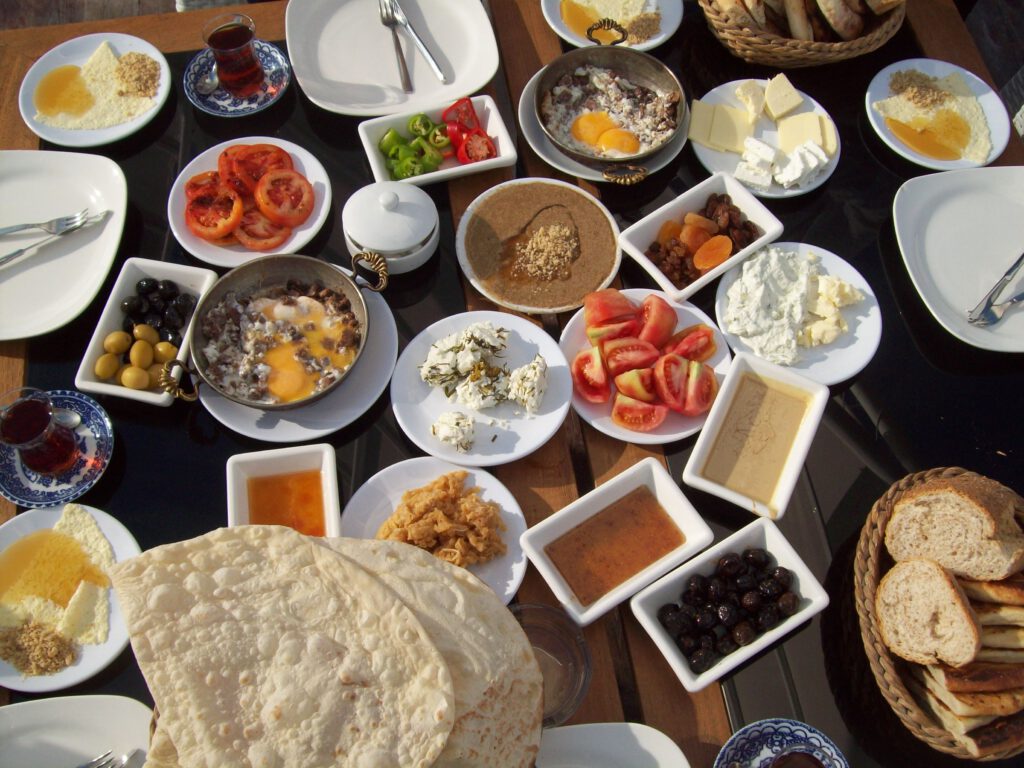 TAM KAPANMA VE RAMAZAN NEDENİYLE YAVAŞLAYAN METABOLİZMANIZI HIZLANDIRACAK İPUÇLARI