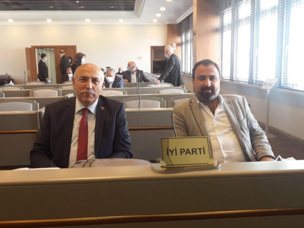 Zirveden zemine ülke yönetimi yerine algı yönetimi ile geldiğiniz noktadan memnun musunuz!