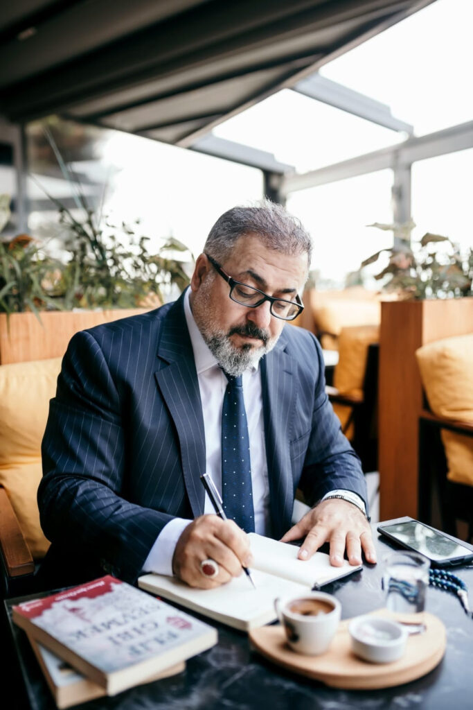 Ünlü Ozan Abdurrahman Delen’den Anlamlı Anneler Günü Mesajı
