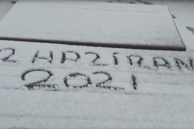 Uludağ’da haziran ayında kar sürprizi