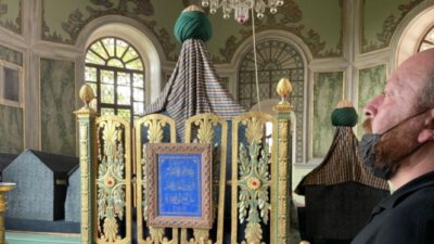 Osmanlı’nın ilk payitahtı Emirsultan Türbesi ziyarete açıldı
