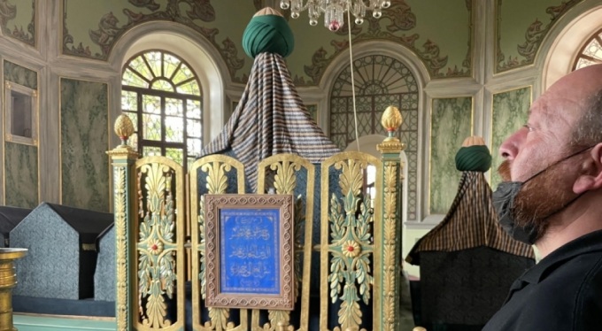 Osmanlı’nın ilk payitahtı Emirsultan Türbesi ziyarete açıldı