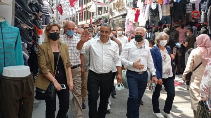 Bursa’da sahaya indiler! Seçim startı verildi…