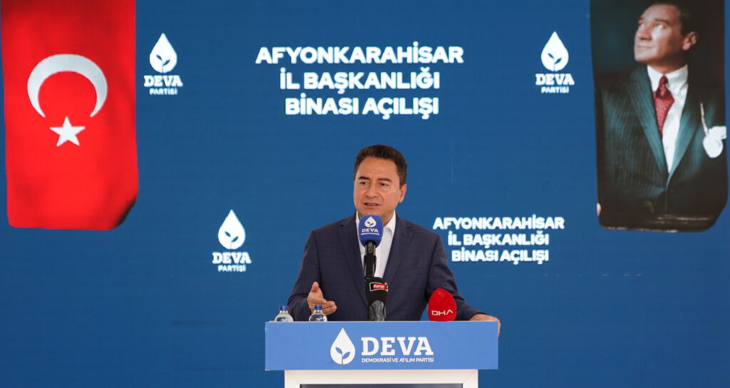 ‘Gençler geçimini harçlıkla sürdürürken nasıl aile kursunlar?’