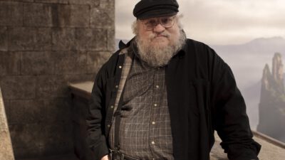 GEORGE R. R. MARTIN İMZALI YEDİ KRALLIK ŞÖVALYESİ, İLLÜSTRASYONLU ÖZEL BASKISIYLA İLK KEZ TÜRKÇE’DE!